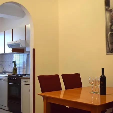 Apartmenthaus Mira Eldic *