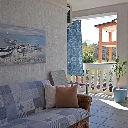 Apartmenthaus Mira Eldic アパート Fažana